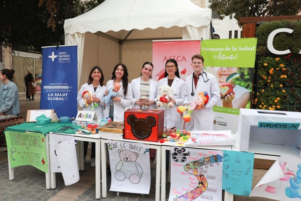 Perder el miedo a los hospitales: Castelló cierra su Semana de la Salud con talleres para los pequeños