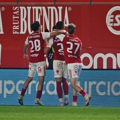 El Murcia, a un punto del liderato en Primera RFEF y con seis de renta sobre el sexto 
