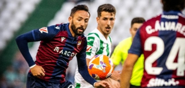 Morales es el levantinista con más encuentros jugados de la historia al acumular 347