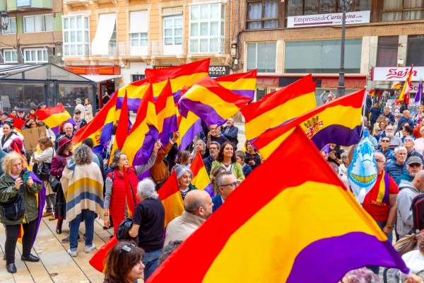 La II República se siente en la Región: homenajes, fiestas y ofrendas florales en Murcia, Cartagena, Alhama y Águilas