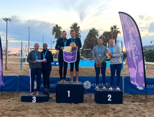 Peiró-Nieto y De Meersman-Tuohima conquistan la playa de la Malvarrosa
