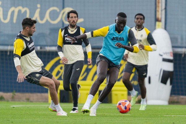 El Villarreal preparará el duelo ante la Real Sociedad pendiente de Baena, Ayoze, Pedraza y Buchanan