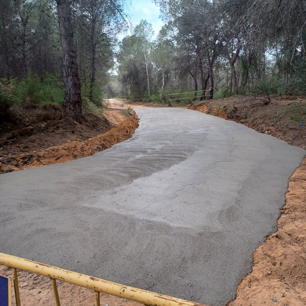 Paterna accesibiliza caminos rurales y circuitos forestales para vehículos de emergencia y usuarios