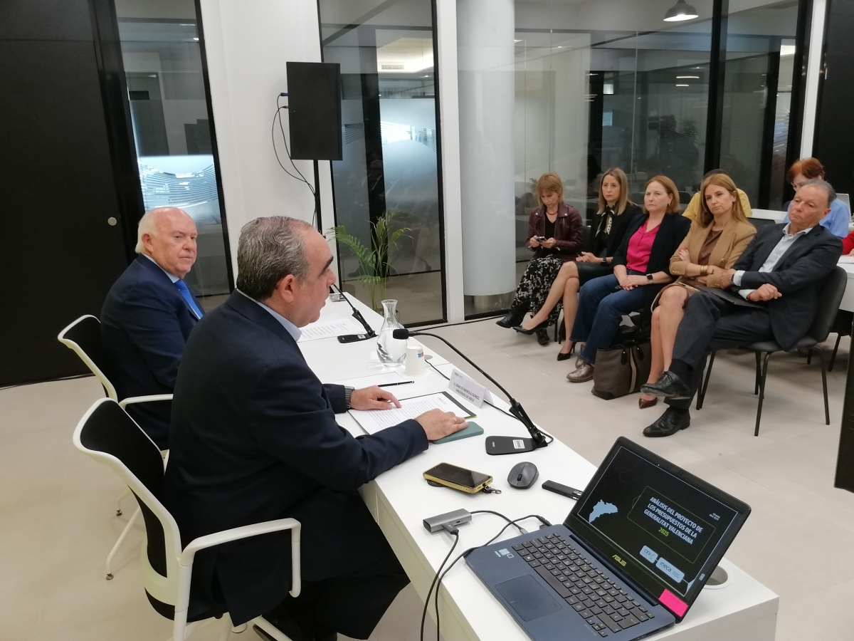 Presentación del Informe sobre presupuestos de la GVA en 2025 de Ineca con CEV. 