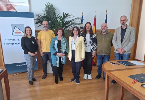 La UA i l'Acadèmia Valenciana de la Llengua segellen la col·laboració en el projecte 'Atles Lingüístic Valencià'