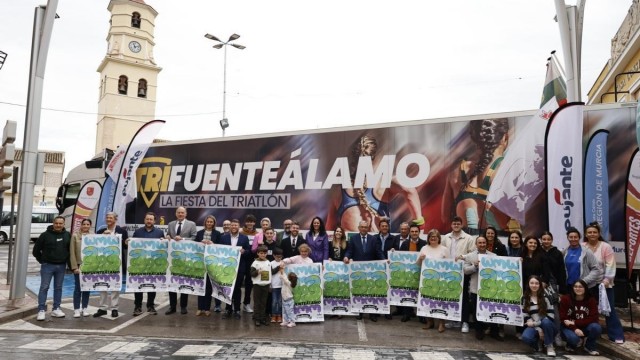 Mil triatletas se citan en Fuente Álamo en un clasificatorio para el Nacional