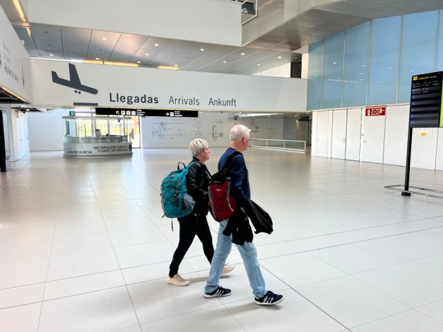 El aeropuerto de Corvera estrenará en julio vuelos con Marsella y mantendrá los viajes con Barcelona
