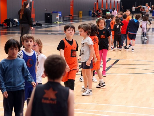 La Escuela de Pascua de L'Alqueria del Basket cuelga el cartel de completo