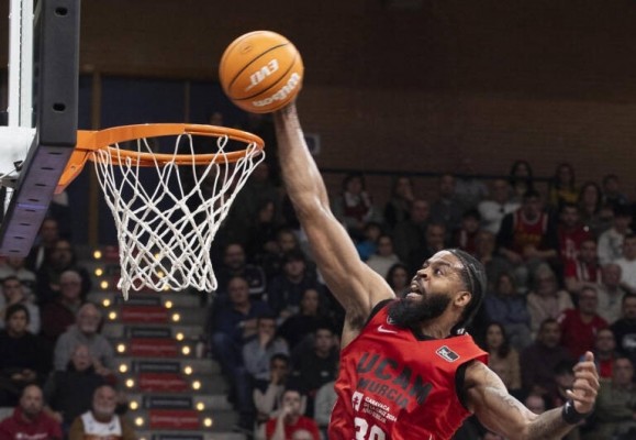 DJ Stephens lidera la lista de mejores jugadas de la Liga Endesa
