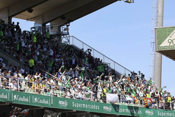 La demanda de entradas para animar al Elche en Granada multiplica por diez a la oferta 