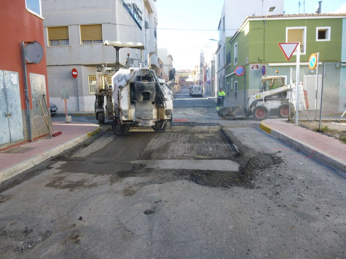 Aspe inicia el reasfaltado de varias calles para mejorar la seguridad vial