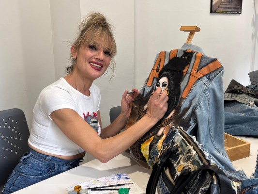 Vekunya: cómo emprender desde Alcoy en la customización artística de ropa y complementos