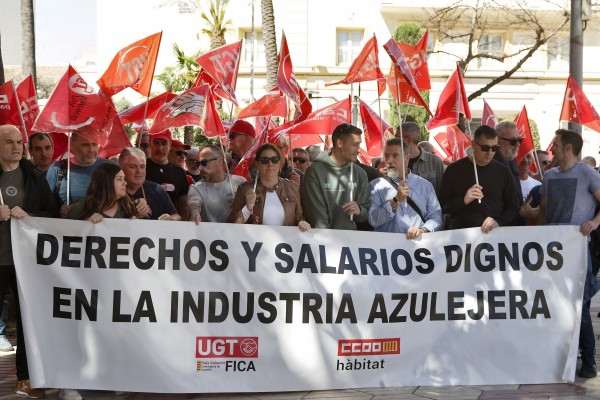 El azulejo irá a la huelga en junio si Ascer no se abre a mejoras salariales y sociales en el nuevo convenio