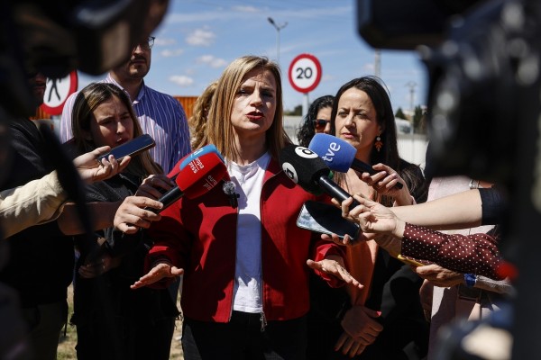 Bernabé destaca el compromiso del Gobierno para reconstruir Catarroja con 