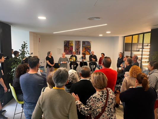Nules presenta Bitàcola: una recopilación de trabajos que promueven la creación literaria 