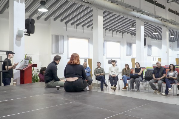 'Drop' solidario en Alcoy: talento joven para ayudar a empresas afectadas por la Dana en su marca y diseño