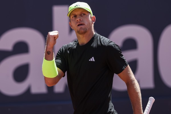 Davidovich se crece ante Rublev y Munar se despide del Godó