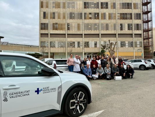 El Departamento de Salud de Alicante renueva su flota de coches eléctricos para atención domiciliaria
