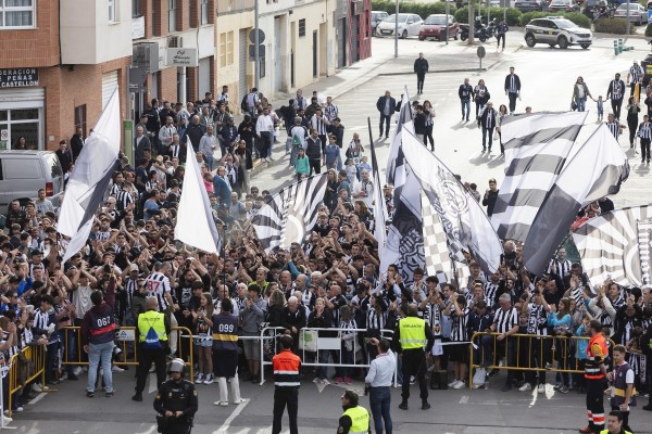 El CD Castellón doblega al Almería ante un Castalia pletórico