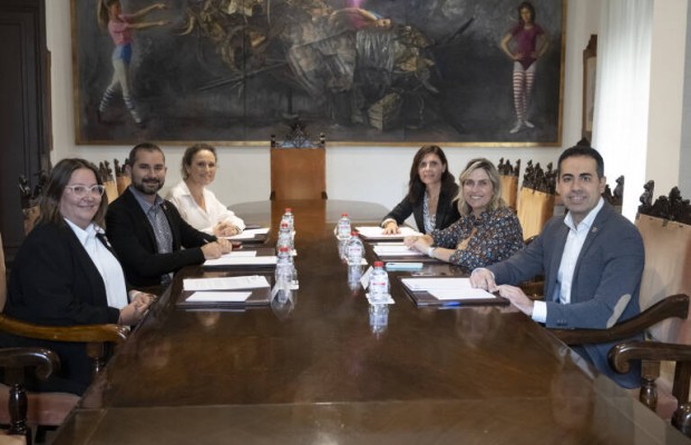 Barrachina 'arrincona' al PSPV con el presupuesto de 2025 para conseguir que vote favorablemente