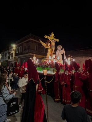 Torreagüera celebra el 85 aniversario del Cristo del Valle con una multitudinaria y emotiva procesión del Santo Entierro