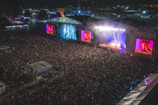 Hombres G y Dani Fernández revolucionan el SanSan Festival en la jornada del viernes 