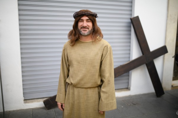 Juanjo se convierte en Jesús el Nazareno una vez al año