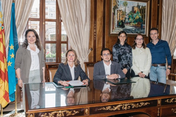 Castelló renueva el convenio que aborda la atención a personas enfermas en situación de soledad