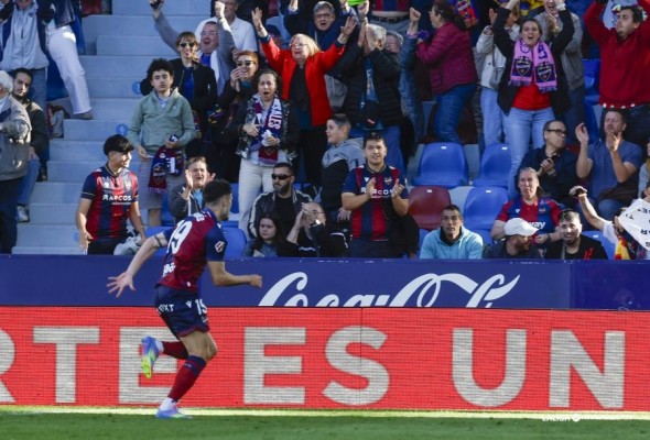 Las notas del Levante UD 5-2 Real Zaragoza: Álex Forés da la razón a Calero
