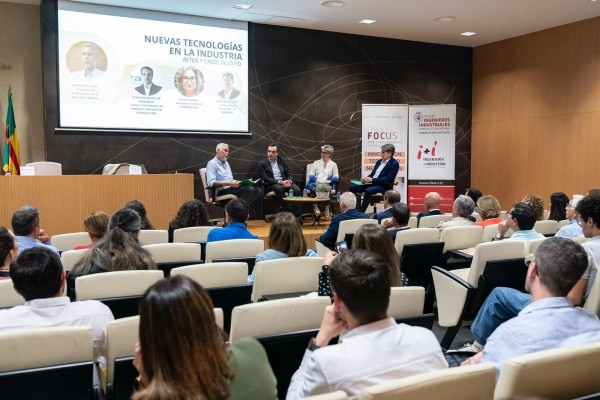 Expertos abogan por el uso de tecnologías inteligentes para aumentar la competitividad

