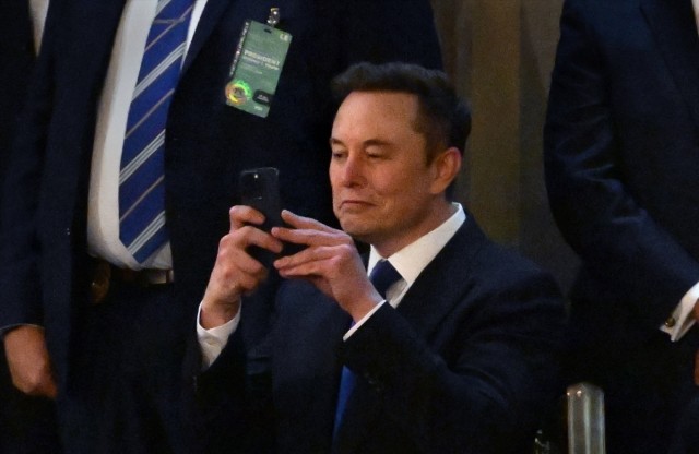 Musk borra su mensaje que vinculaba a Trump con los delitos del traficante de menores Jeffrey Epstein