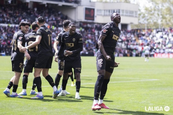 El Valencia de Corberán, más goleador que el de Baraja y con mayor peso de los delanteros