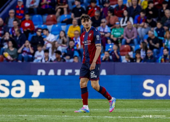 Forés, con 4 goles en 218 minutos, eleva la competencia en el ataque levantinista