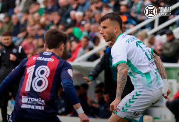 El Yeclano vence en El Maulí, sale de zona de descenso y le hace un favor al Murcia
