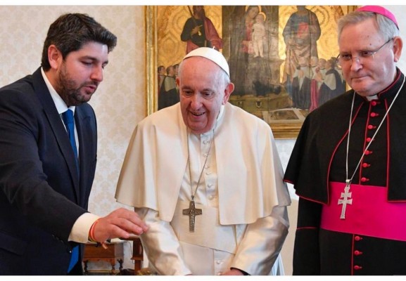Los murcianos lloran la pérdida de Francisco, el papa que 