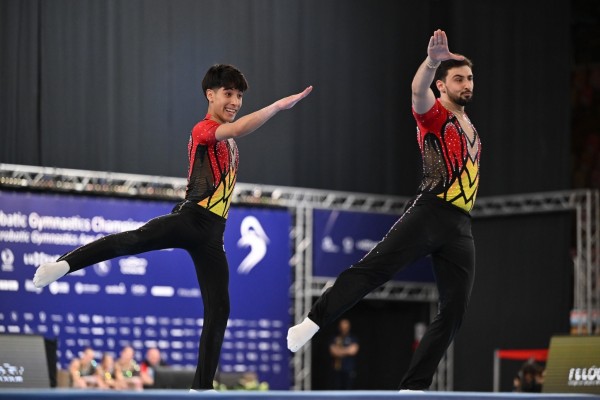 José Moreno y Daniel Molina hacen historia y se proclaman campeones de Europa de gimnasia acrobática