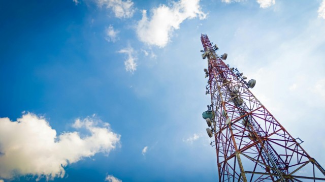 Telefónica, MasOrange y Vodafone recurren la tasa de 430 millones por usar el espectro radioeléctrico
