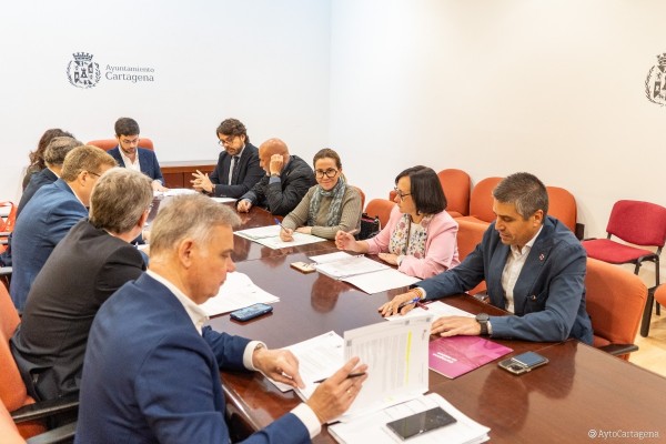 El Gobierno local presume de estabilidad financiera y acusa al Estado de romper sus compromisos con Cartagena