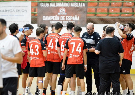 Balonmano Mislata cae ante UCAM Murcia en un final con polémica