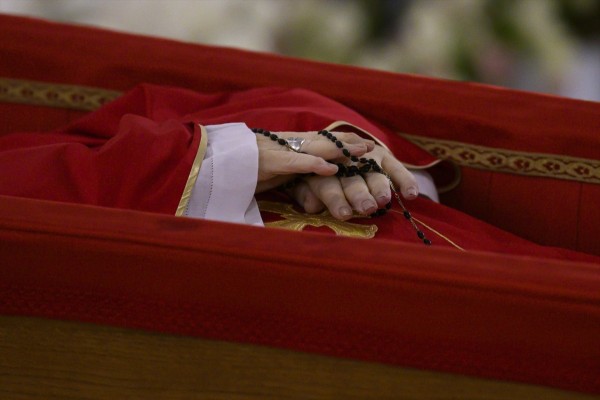 El Papa Francisco será trasladado este miércoles a la Basílica de San Pedro y el funeral se celebrará el próximo sábado
