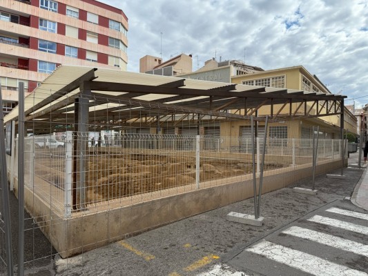 Empieza la reforma del Mercado Central de Elche: el retranqueo y catas, a corto plazo