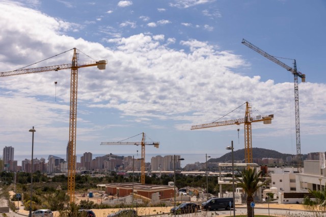 Finestrat recurre a una empresa externa para retomar su primer Plan General Estructural