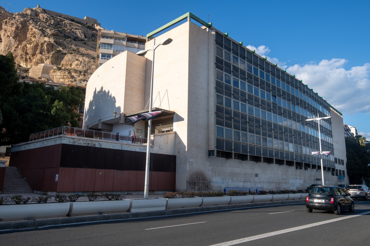 Alicante y Cultura liman asperezas para desbloquear la reforma de la biblioteca Azorín