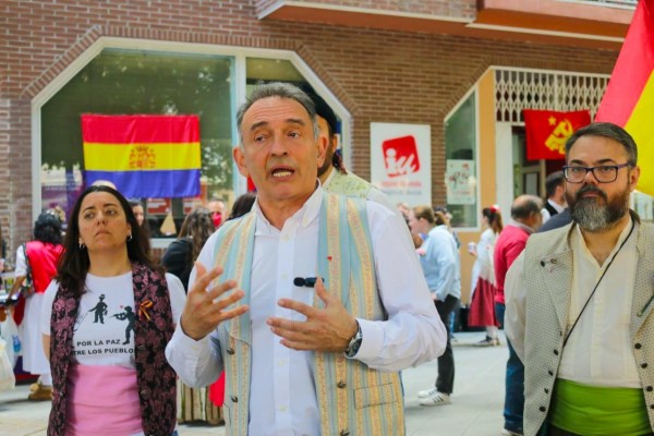 Izquierda Unida celebra el Bando Republicano de Murcia con la visita del diputado Enrique Santiago