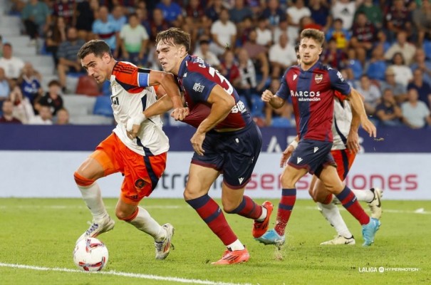 El Levante también se juega con el Real Oviedo la diferencia de goles particular