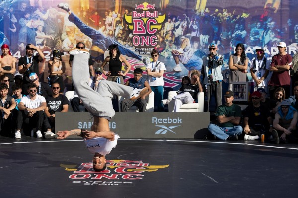 València acoge la Final Nacional de Red Bull BC One, la mayor competición de 'breaking' del mundo 