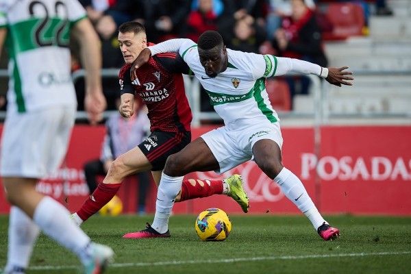 El Elche prepara la visita al Granada con las ausencias de Diaby y Agustín Álvarez