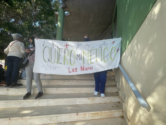 Los vecinos de Los Nietos hacen un llamamiento para que se denuncien las agresiones a los profesionales sanitarios