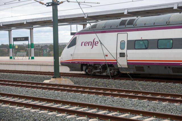 Adif prepara la expropiación de 11.000 metros en Elche de cara a la electrificación de la Variante Torrellano