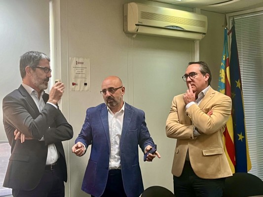 PortCastelló y la Generalitat impulsan con los agentes sociales el hub tecnológico del puerto